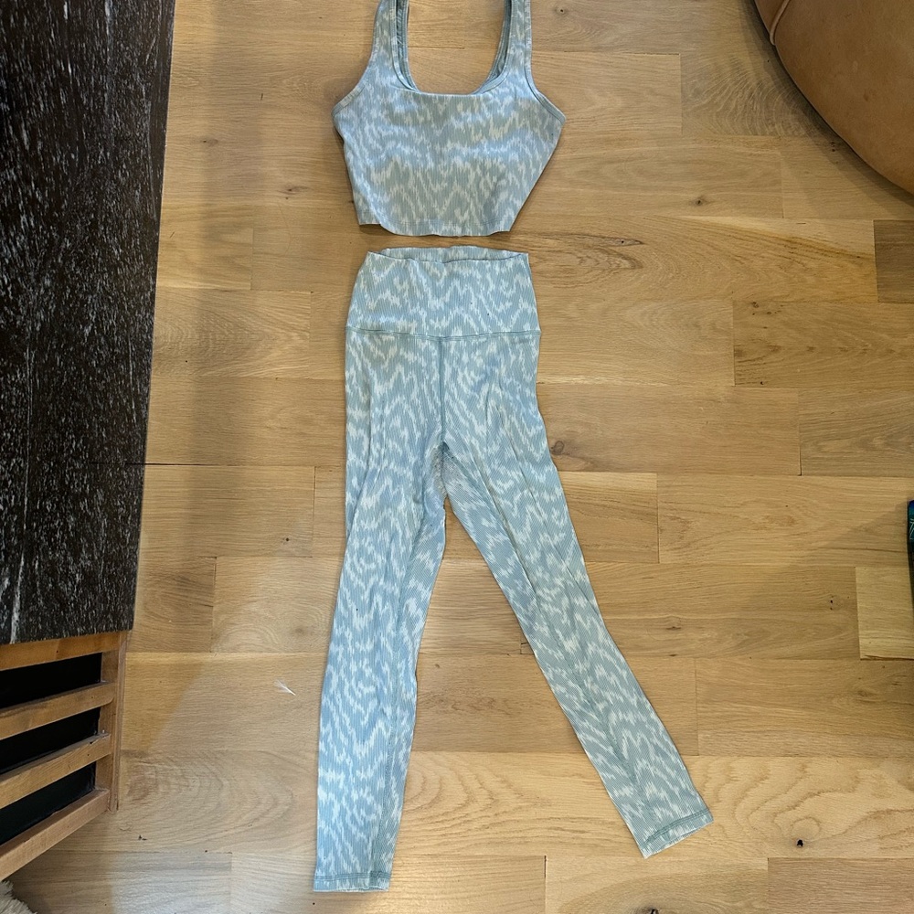 Aerie Light Blue Patterned Leggings Set